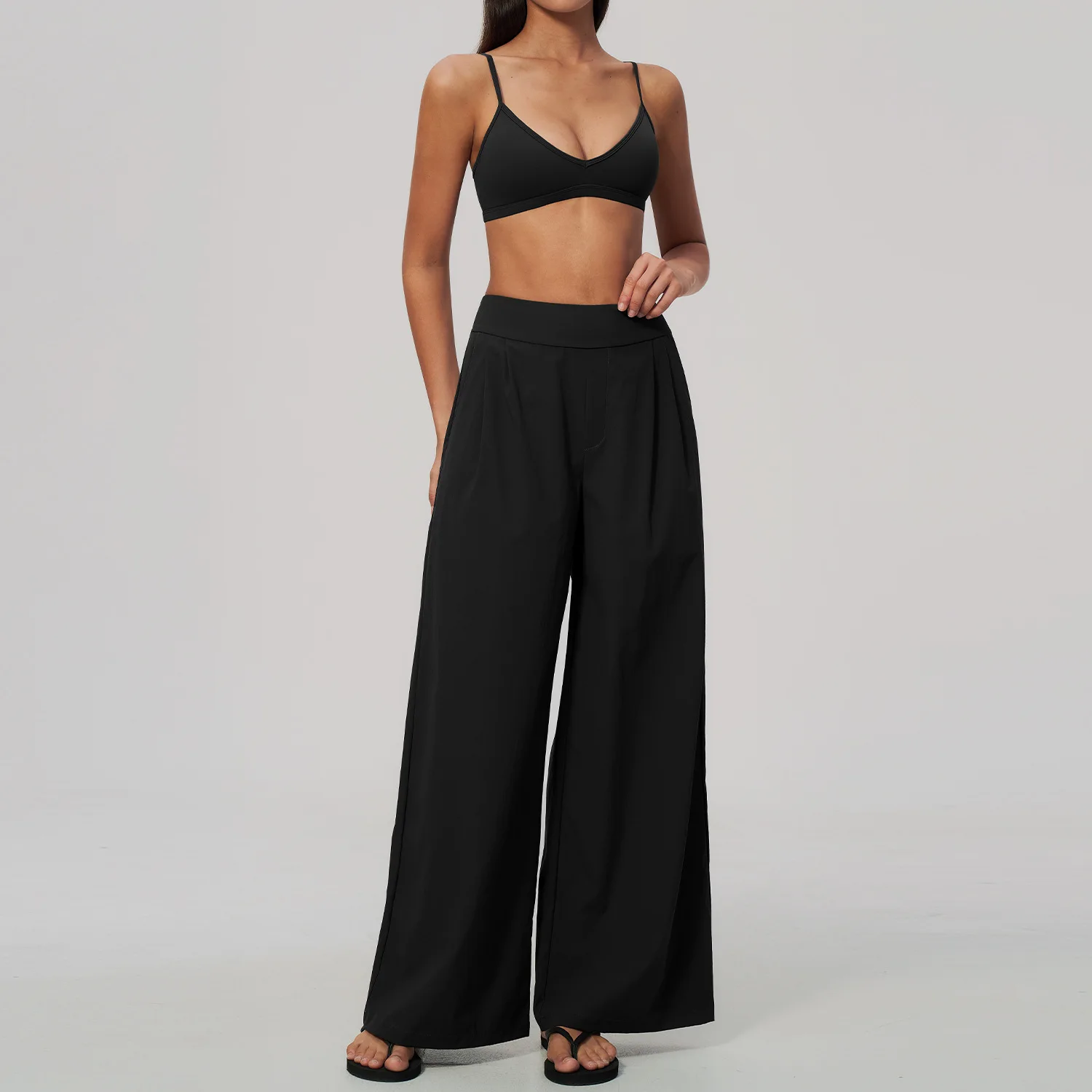 背中が開いたブラトップと、ショート丈のUネック長袖トップス、 - Compression Long Pant のレビューと価格